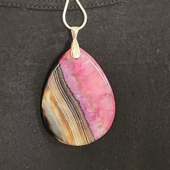 🩷🤎Brazilian Agate cabochon with necklace. - Picture 5 of 5